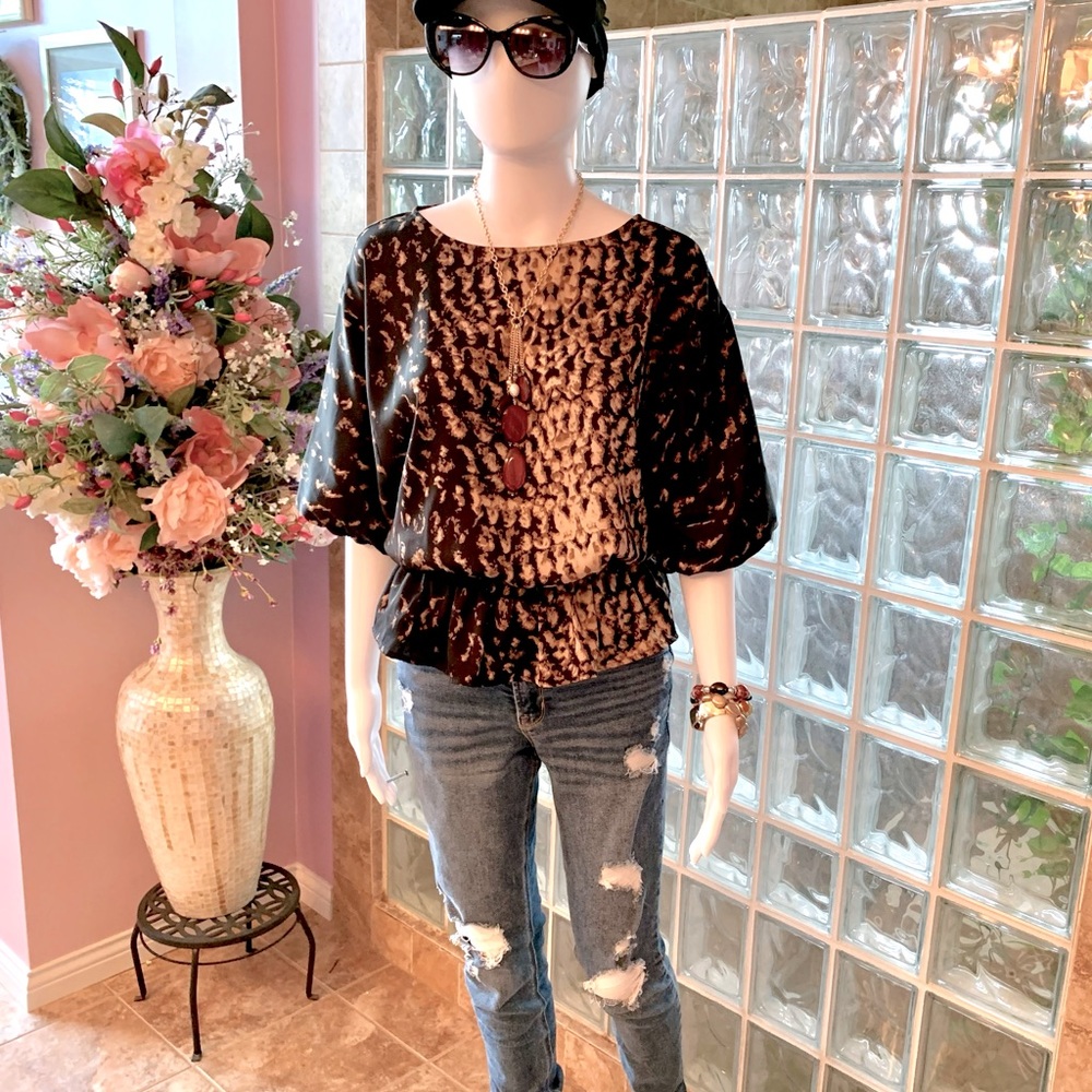 VINCE CAMUTO TOP